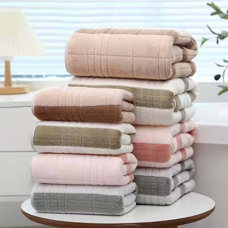 M77 ผ้าเช็ดตัวนาโนรุ่นขนเป็ด แถบ 2 สี ผ้าหนานุ่ม ซับน้ำดี 7 เท่า สีไม่ตก มี 4 สี