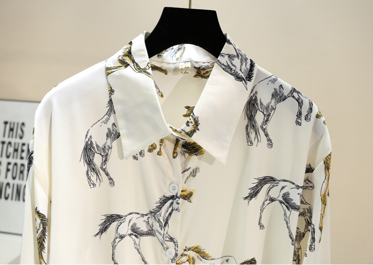 Baju kurung moden Polo เสื้อเบลาส์เสื้อเชิ้ตแขนยาวผ้าซาตินพิมพ์ลายสัตว์หลวมย้อนยุคสไตล์ฮ่องกง