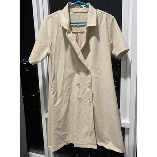 เดรสสั้นสีครีม size m-l