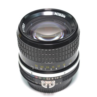 NIkon Nikkor 85mm f2.0 Ai