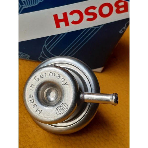 วาล์วปรับแรงดัน 3.0/3.5 BAR  BMW E30 E36  E46 E34 E39 E32 E31 E38 E53 E83 Z3 Pressure regulator 1353