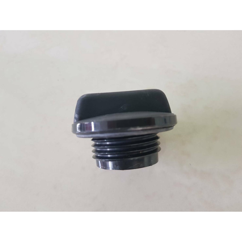 ฝาปิดน้ำมันเครื่อง DAIHATSU MIRA,มิร่า (เป็นฝาเกลียว) อันละ70บาท