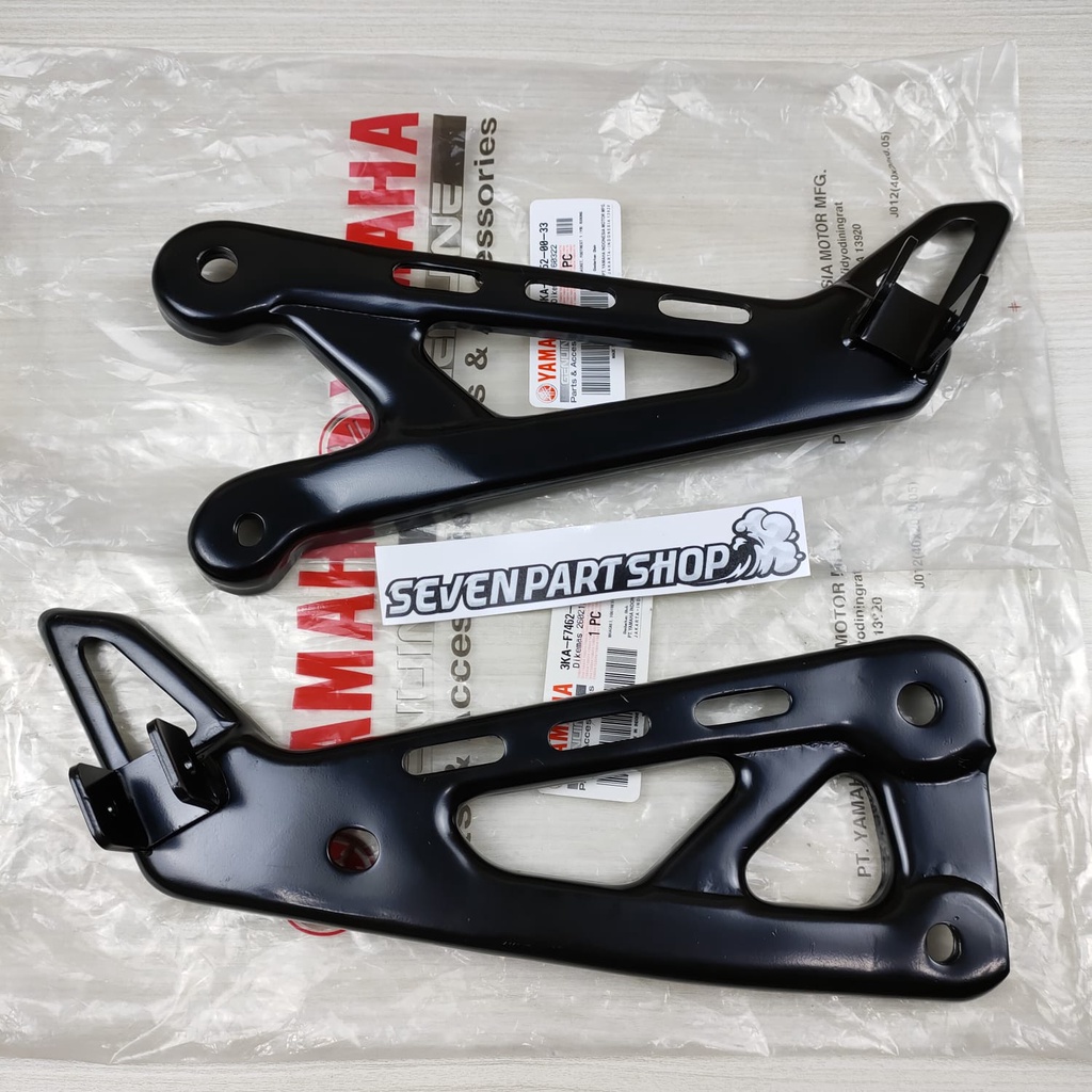 Original สีดําด้านหลัง Footstep Mount Bracket เหล็ก Yamaha RXKING RX KING 3KA-F7452-00-33 3KA-F7462-