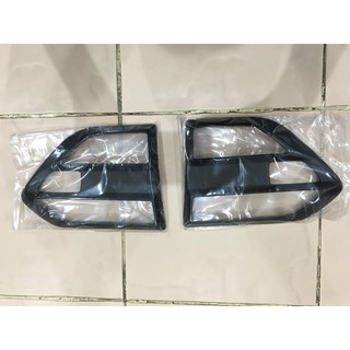 ครอบแก้ม (รุ่นมีไฟเลี้ยว) Side Vent Cover Ford Ranger 2015 Everest 2015