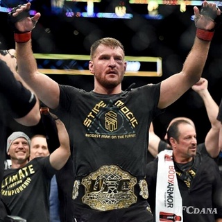 Ufc เสื้อยืดลําลอง ผ้าฝ้าย แขนสั้น พิมพ์ลาย ใส่สบาย สําหรับผู้ชายS-5XL