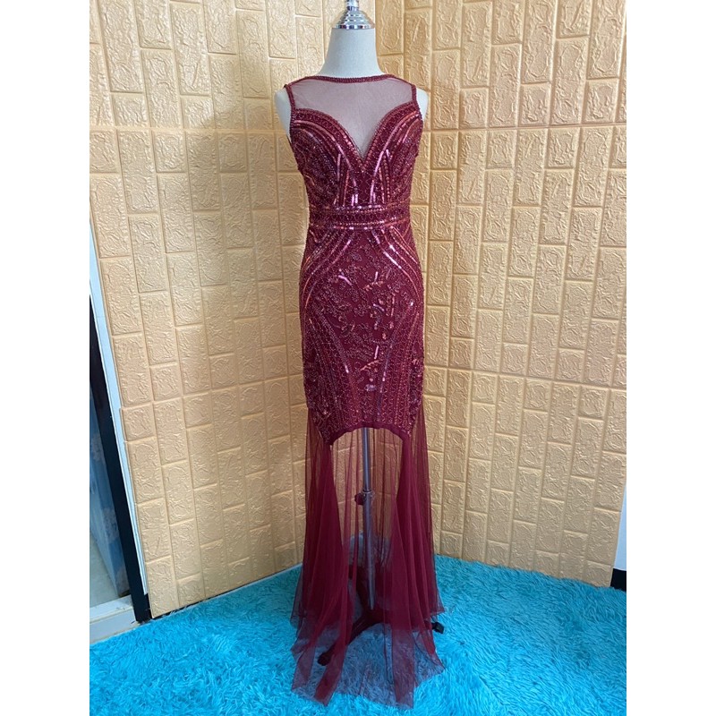 ชุดราตรีกระโปรงยาว สีเเดง B39