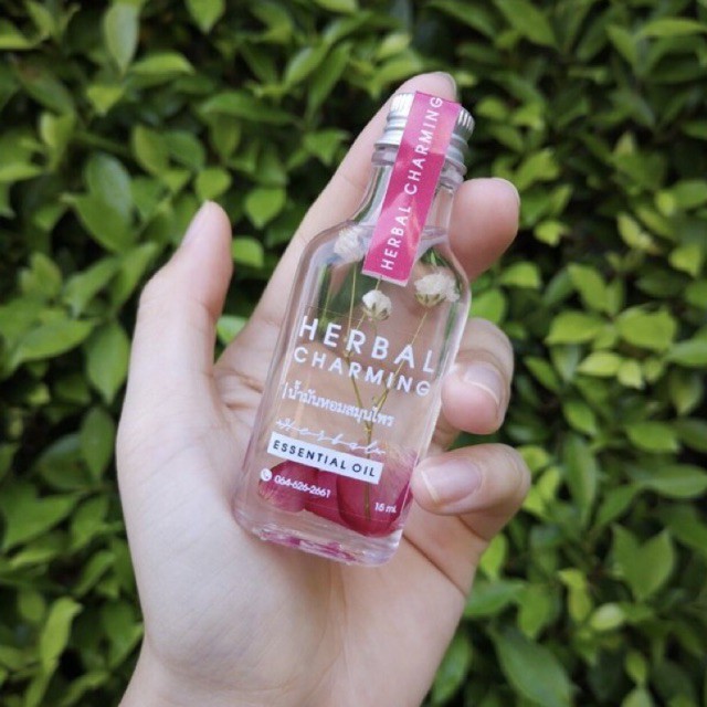 น้ำมันหอมสมุนไพร Herbal Charming สูตรหอมละมุน 15 ml. (จัดส่ง 2-3 วัน)