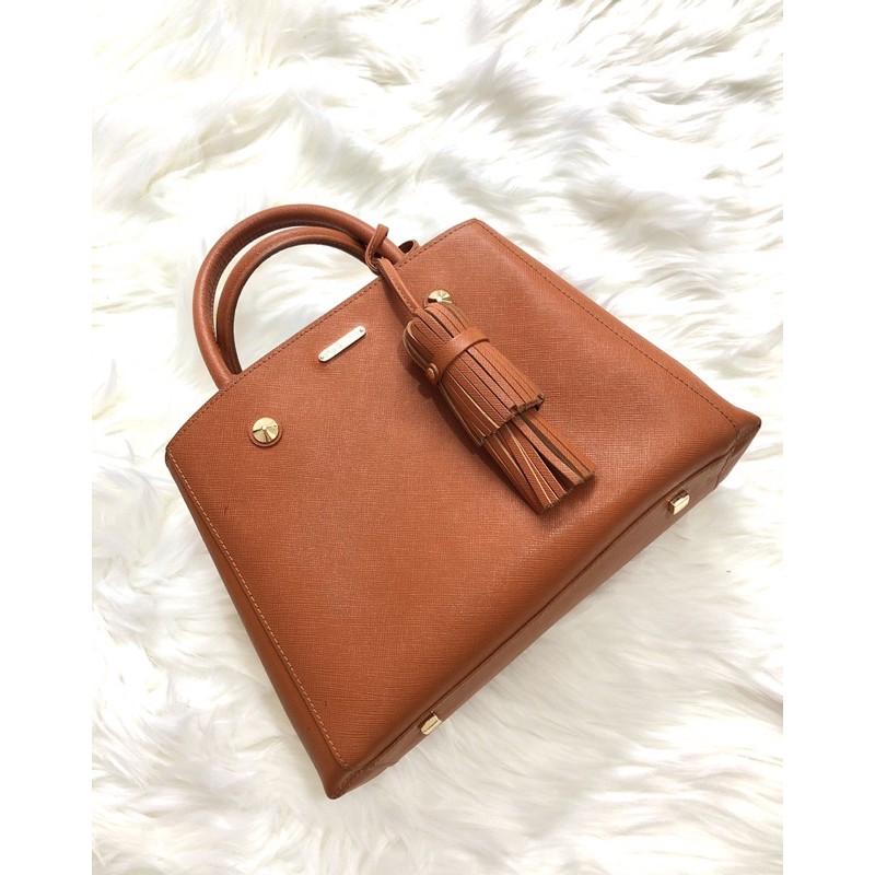 กระเป๋าถือ มีสายสะพายยาว Pique Selier