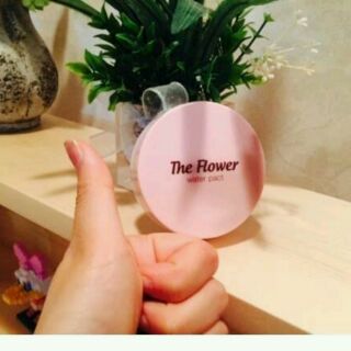 The Flower Water Pack (แป้งดอกไม้)