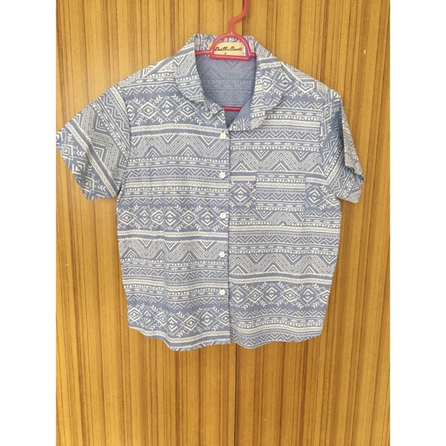 เสื้อครอป สภาพใหม่สุด เพราะใส่ไม่ได้55555