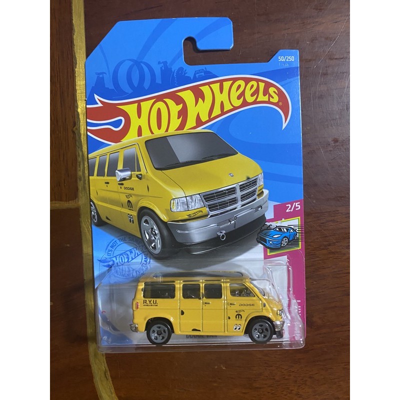 Hot wheels DODGE VAN mooneyes