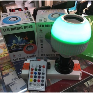 LED Music bulb หลอดไฟอัจฉริยะ เปลี่ยนสี หรี่ไฟ พร้อมลำโพงบูลทูธในตัว  พร้อม รีโมทคอนโทรล ใช้สำหรับ ปิด-เปิด เปลี่ยนสี