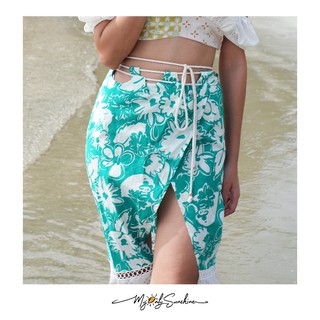 Myonlysunshine BT2021 SKIRT / กระโปรงผูกเอว ตัดต่อผ้าพิมลาย สีเขียว