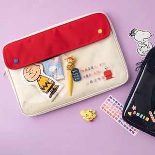 [พร้อมส่ง] กระเป๋าไอแพด/โน๊ตบุ๊ค Peanuts IPad/Pocket Pouch