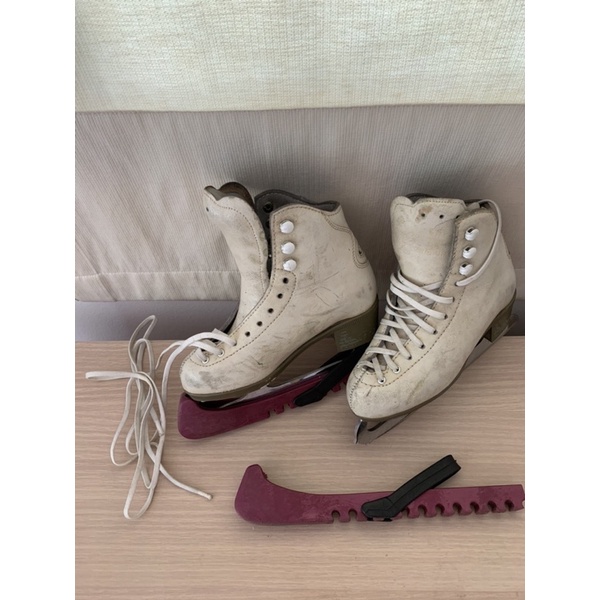 สินค้ามือสอง💥  รองเท้า ice skate สำหรับเด็ก- Risport (พร้อมที่ครอบใบมีด)🛼