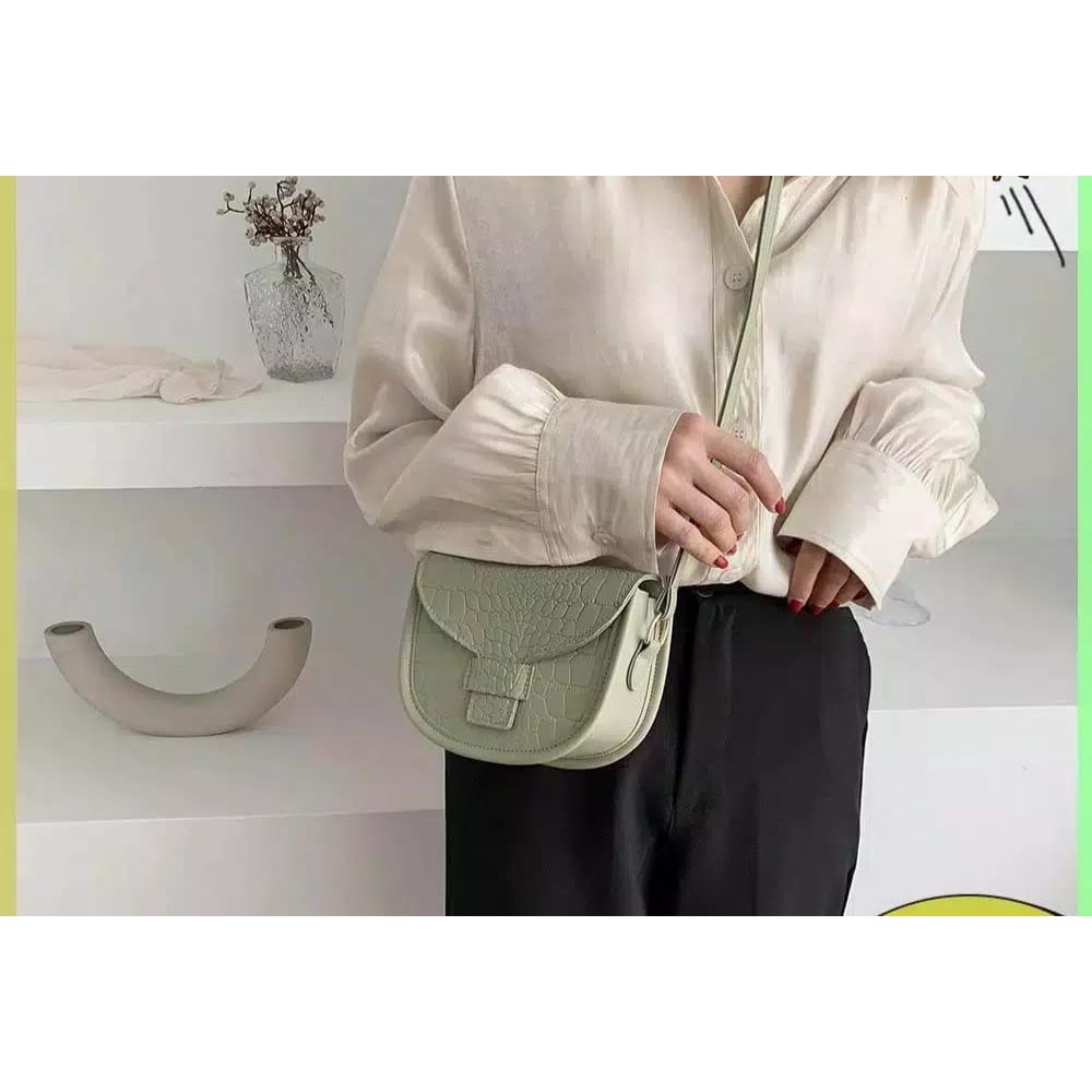 กระเป๋าผู้หญิง Moudah LOLY Croco SMALL COOL | กระเป๋าสะพายข้างผู้หญิง | COOL Bag B