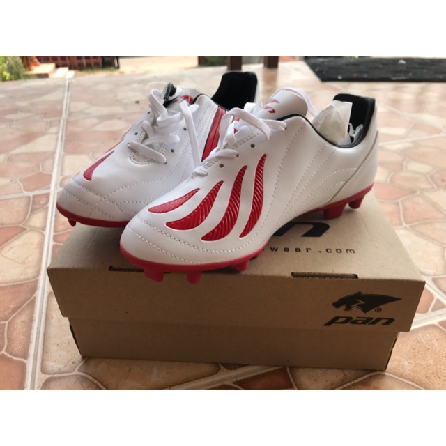 รองเท้าฟุตบอล รองเท้าสตั๊ด มือหนึ่ง ใหม่เอี่ยม Pan patriot เบอร์ 36 พร้อมส่งค่ะ