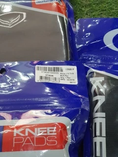 Grand Sport 373626 (373638) สนับเข่า วอลเลย์บอล แกรนด์สปอร์ต รุ่น Grand Prix (บรรจุจำนวน 1 คู่)