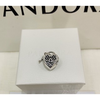 Pandora love heart padlock charm แท้100%