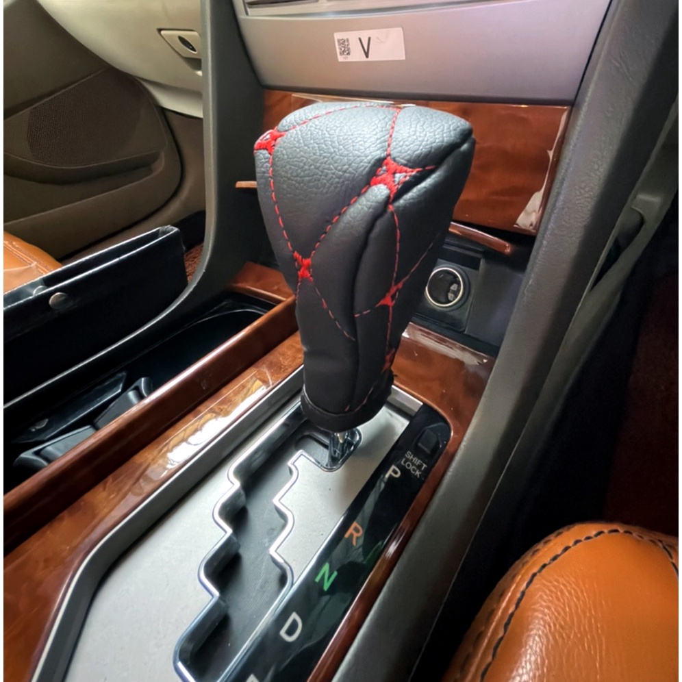 ROYAL R หุ้มหัวเกียร์ สำหรับเกียร์กระปุก ไม่มีปุ่มกด หนัง PVC Leather ลาย VIP 6D Stick Gear Cover คุณภาพ 02-VR | ราคา ถูกที่สุด ดีลบีเคเค แกลเลอรีภาพที่ 7