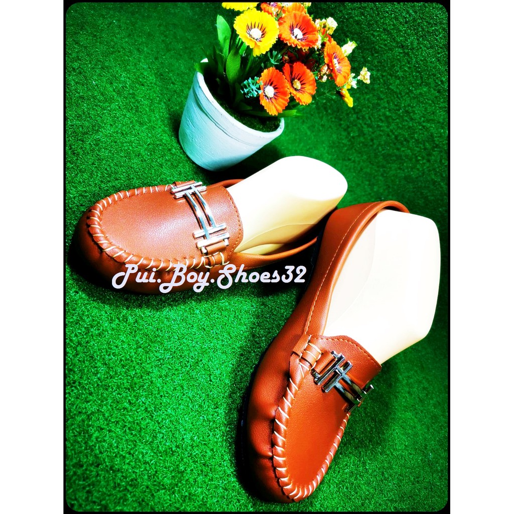 รองเท้าหุ้มส้นผู้หญิง สไตล์Loafer