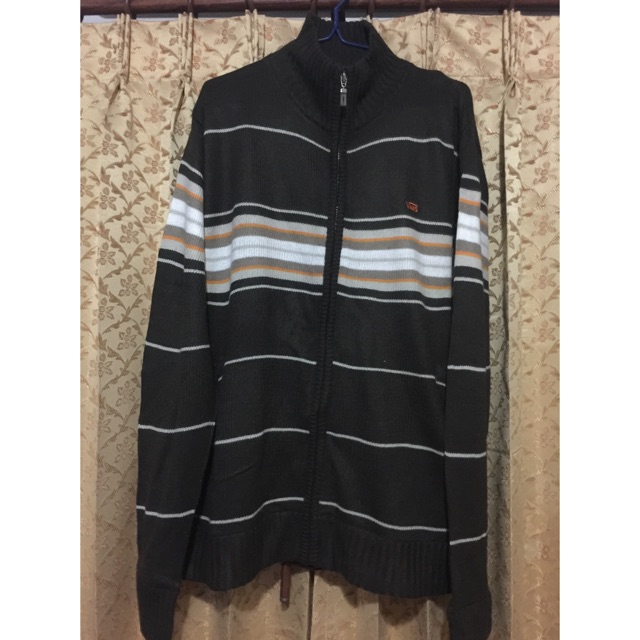 เสื้อไหมพรม Vans