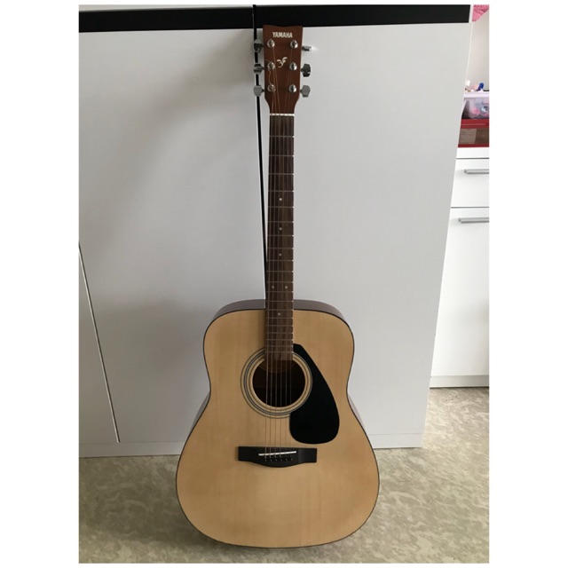 กีต้าร์ yamaha f310 พร้อมกระเป๋า ของใหม่ไม่ค่อยได้เล่น