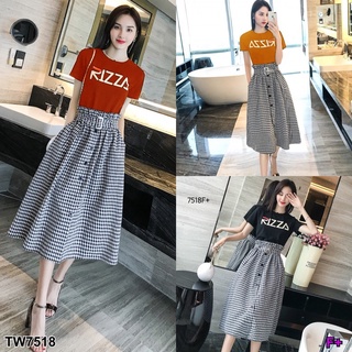 👗Pfashion [ส่งไว!!🚛] P7518  Set 2 ชิ้น เสื้อสกรีน RIZZA + กระโปรงลายสก็อต  Set of 2 pieces: RIZZA shirt + plai