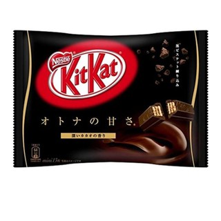 Kitkat Dark Chocalate คิทแคทรสดาร์คช็อคโกแลต อร่อยเข้มข้น ขนาด 135 กรัม 12 ชิ้น