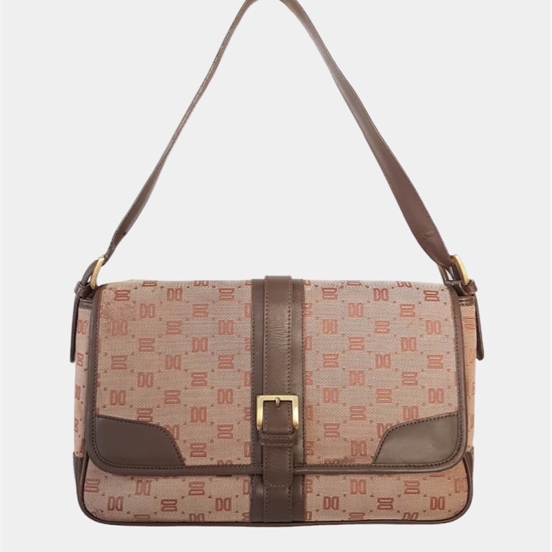 กระเป๋า Daks London ผ้าลายแบรนด์ สะพายไหล่