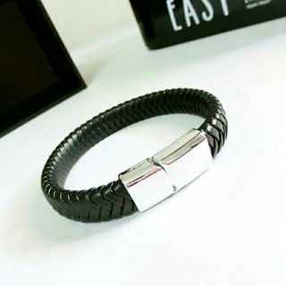 nn_braceletสายรัดข้อมือ RASTACLAT รหัส 071 กำไลข้อมือหนังแท้รูปแบบหนังแบน หัวล็อคเป็นแม่เหล็กอย่างดีนะคะ