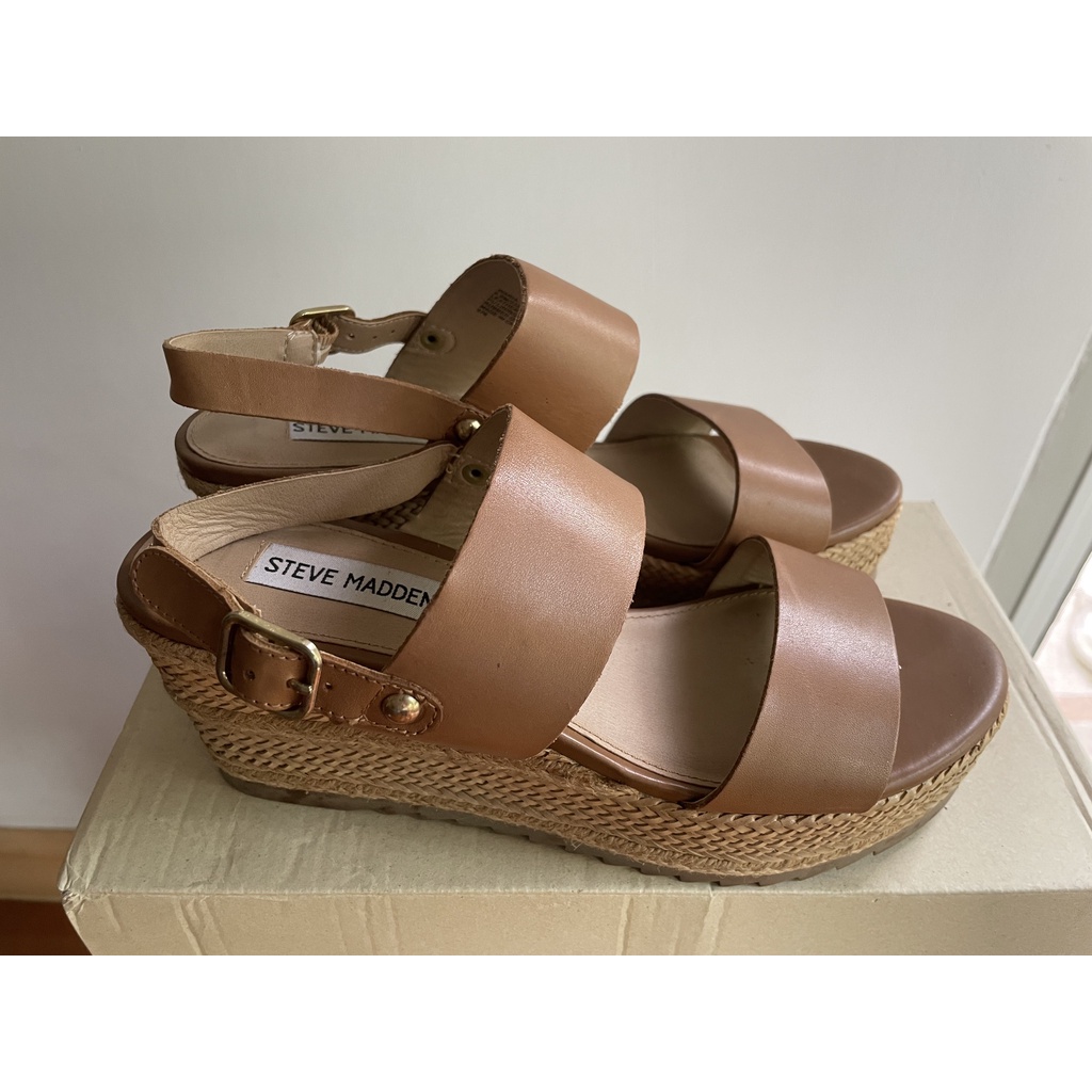 รองเท้าส้นเตารีด STEVE MADDEN size 6.5M / สภาพ 99%