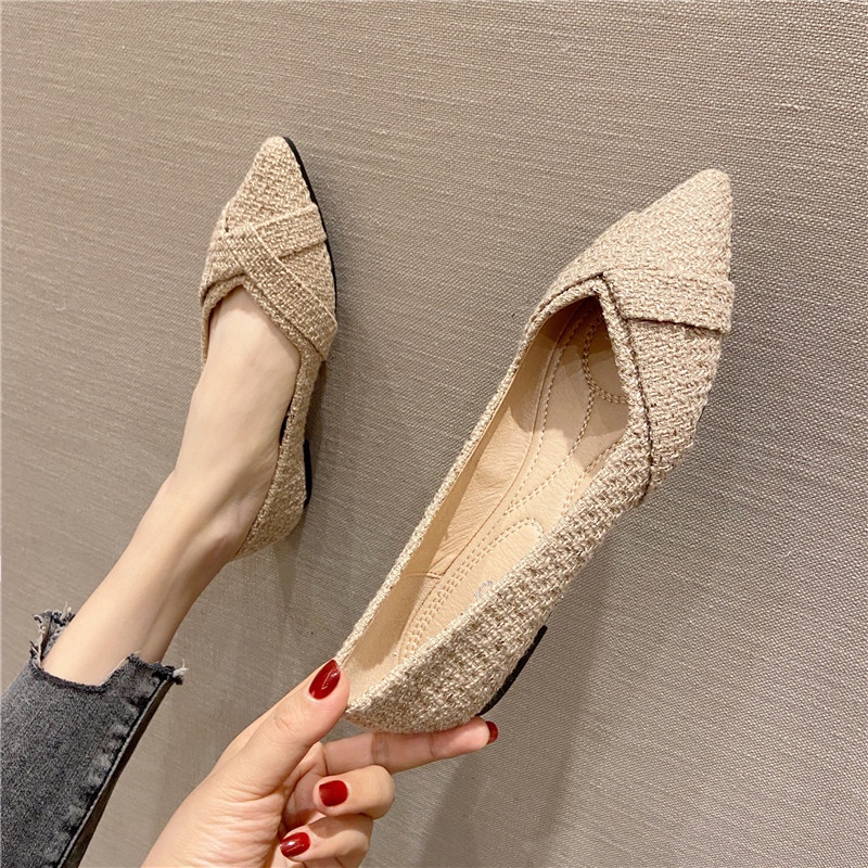 ขนาดใหญ่ (31-46) All-Match Pointed Toe Fairy สไตล์รองเท้าแบนหญิง Peas รองเท้ารองเท้าแต่งงานสีแดงขนาดใหญ่ 46 45 44 43 สบายพนักงานออฟฟิศน้องสาว