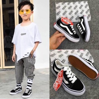 รองเท้า Vans เด็ก ราคาถูก ขายส่งมีพร้อมส่งค่ะ