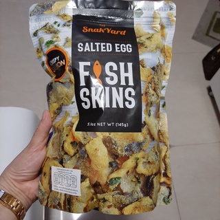 หนังปลาแซลมอนทอดกรอบรสไข่เค็มCrispySalmonSaltedEggFishSkins145g.อาหารพร้อมทานขนมขบเคี้ยว