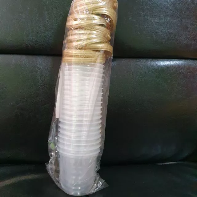 ถ้วยเต้าหู้ เต้าฮวย นมสด รุ่นใหม่ ทรงแคปซูล(20ใบ) (ฝาสีทอง) ขนาด6ออนซ์ ใส่เต้าหู้นมสด ฟรุตสลัด แพคละ20ใบคู่ฝา