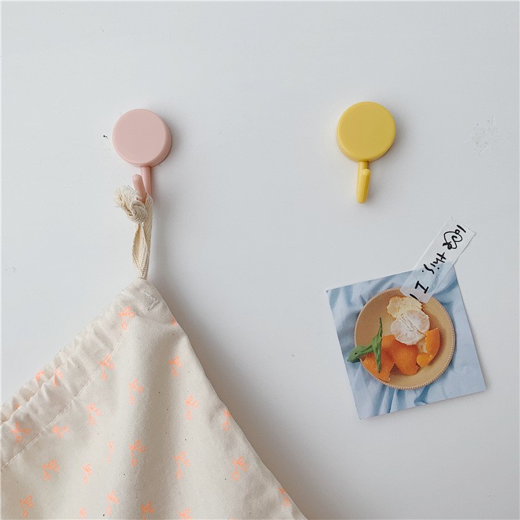 โอ้ยา丨อิน ตะขอสีลูกกวาดฟรีเจาะประตูไม่มีร่องรอยเล็บตะขอขนาดเล็กเสื้อผ้าตะขอแขวนติดผนังตะขอติดผนังตกแต่งบ้าน - รูปที่ 7