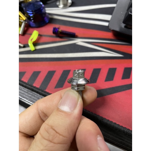 แหวนรองน็อตเลส แหวนรองน็อตสแตนเลส มีบ่างานสวยcnc ใช้รองน็อตรูในขนาด6มิล น็อตเบอร์10 m6 ราคาตัวละ