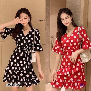 MF10574🍓
Dress เดรสคอวี แขนศอกระบาย ผ้าโฟร์เวย์ลายจุดใหญ่ กระโปรงแต่งระบาย 2 ชั้น