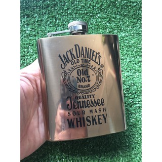 กระป๋องใส่เครื่องดื่มลายJack Daniels กระป๋องใส่น้ำ 7ออนซ์ กระป๋องใส่เหล้า สแตนเลส สีทอง