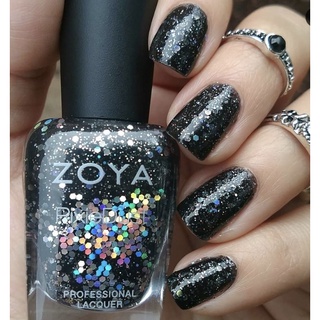 พร้อมส่ง Zoya Imogen  สีดำไม่ทึบมาก มาพร้อมกลิตเตอร์โฮโลแกรมวิ้งๆ เล่นแสง รุ่น pixie dust อันโด่งดังของแบรนด์ แท้ 💯%