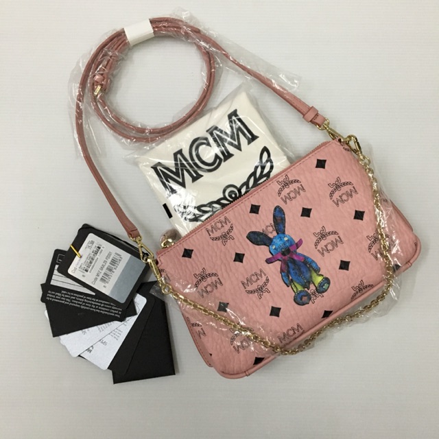 พร้อมส่ง⭐️new mcm rabbit crossbody bag
