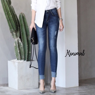 Basic mid-rise jeans