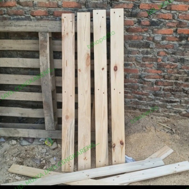 JATIBELANDA BOARD 120 X 7 X 1.5 ALREADY SHAVED SMOOTH BOARD STILL HAS A NAIL HOLE HOLDER จาก PALLET