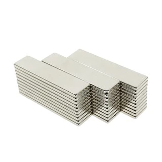 1ชิ้น แม่เหล็กแรงสูง 40x10x2มิล Magnet Neodymium 40*10*2มิล สี่เหลี่ยม 40*10*2mm แม่เหล็กนีโอไดเมียม ขนาด 40x10x2mm