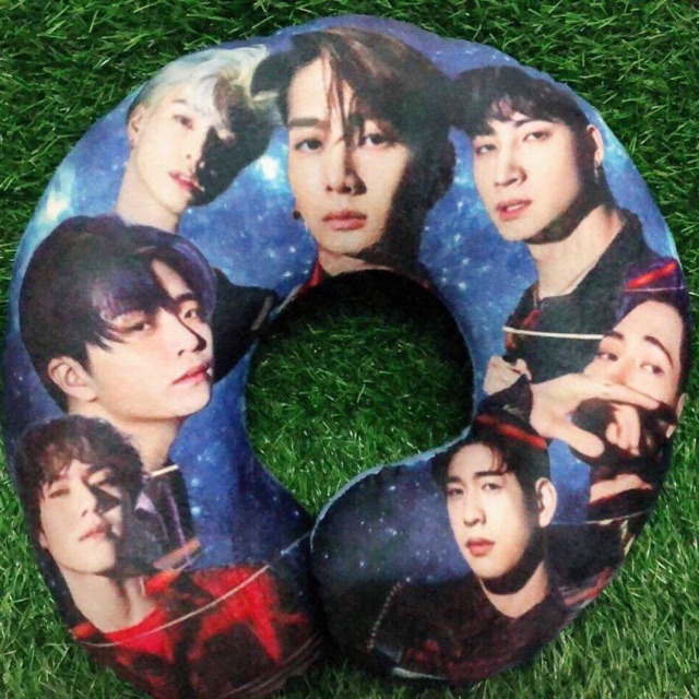 🔥 โปรหมอนรองคอ🔥 เลือกในแชท ‼️ Kpop Got7 Bts Blackpink (มากกว่า 1 ชิ้นกดค่าส่งเพิ่มด้วยนะคะ)