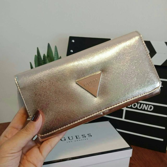 Guess leather wallet กระเป๋าสตางค์ใบยาว free ems