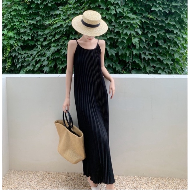 Kowie Korea Like Pleat (226) เดรสยาวสีดำ อัดพลีท