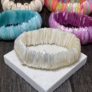 กำไลเปลือกหอย handmade free size เปลือกหอยแท้ พร้อมส่ง