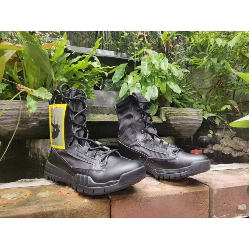 รองเท้าคอมแบท CQB 4.0